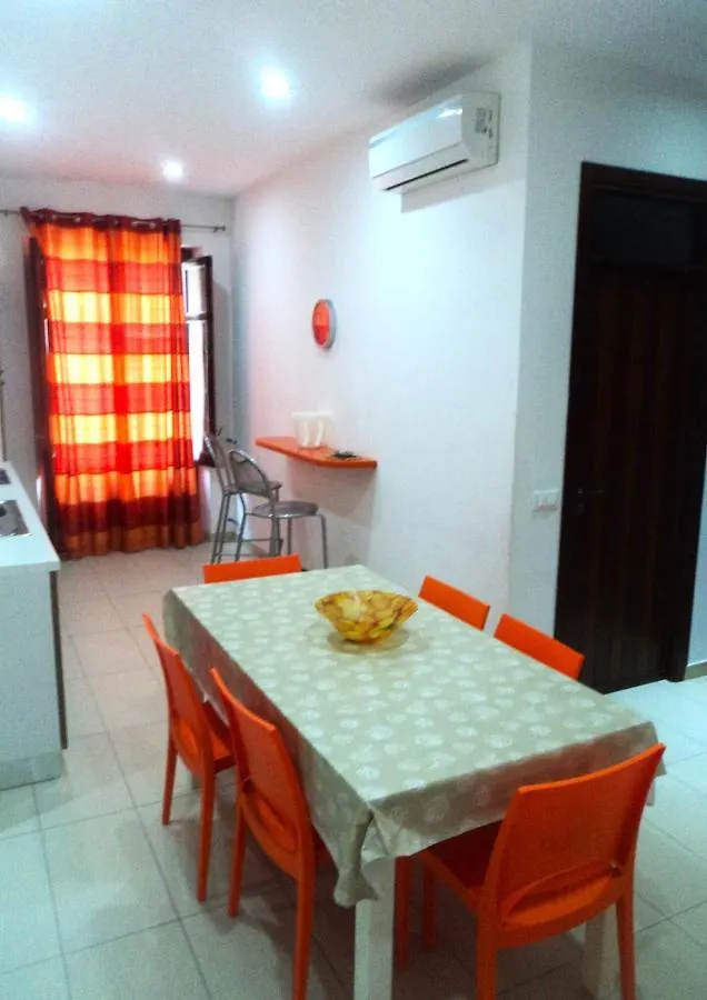 Orange House A Castellammare Del Golfo Apartman Olaszország