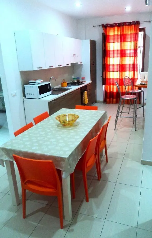 Orange House A Castellammare Del Golfo Apartman